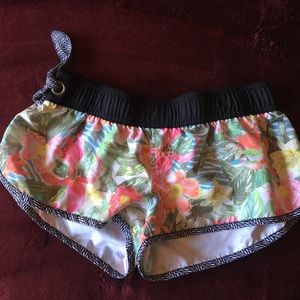 Ripcurl floral board shorts